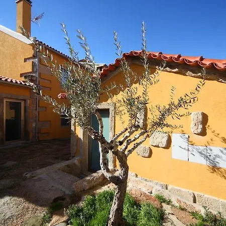 Curral De L Tiu Pino Sendim (Braganca)
