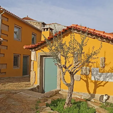 Curral De L Tiu Pino * Sendim (Braganca)