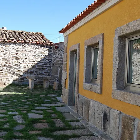 Vakantieboerderij Curral De L Tiu Pino *