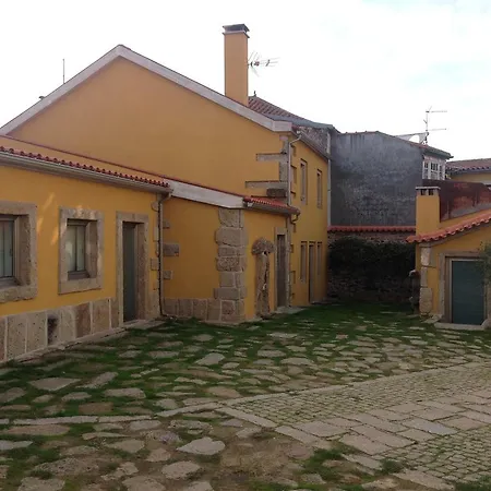 Farma Curral De L Tiu Pino Sendim (Braganca)