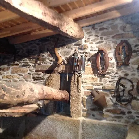 Curral De L Tiu Pino * Sendim (Braganca)