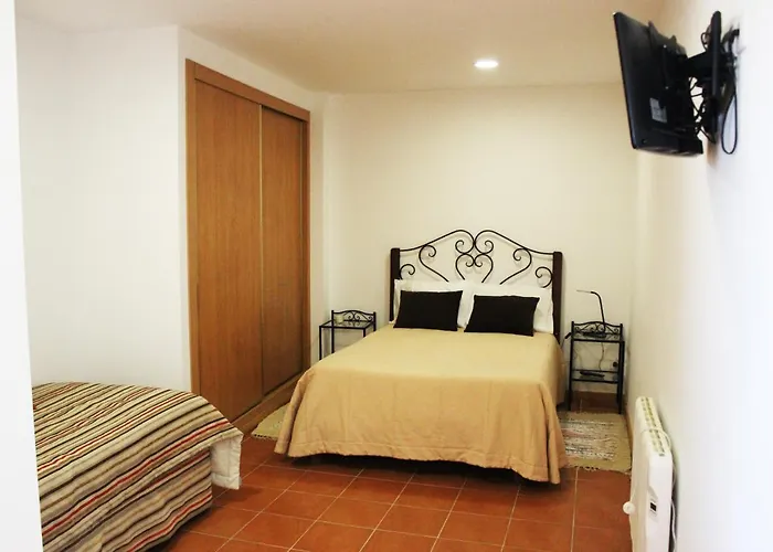 Curral De L Tiu Pino * Sendim (Braganca)