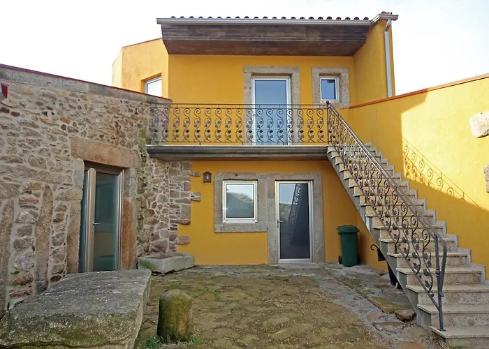 Curral De L Tiu Pino * Sendim (Braganca)