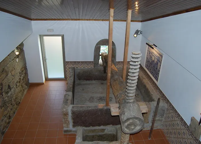 Farma Curral De L Tiu Pino Sendim (Braganca)