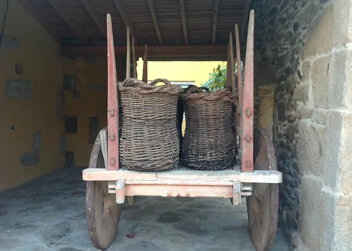 Curral De L Tiu Pino * Sendim (Braganca)