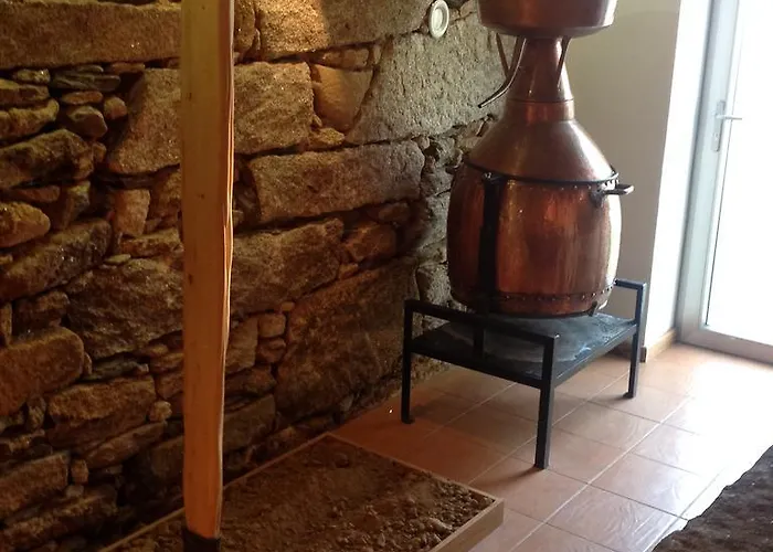 Farma Curral De L Tiu Pino Sendim (Braganca)